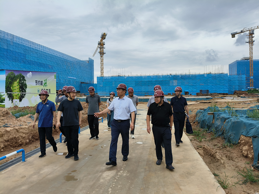 集團公司黨委書記、董事長汪洋到六十七高級中學項目調研項目建設工作